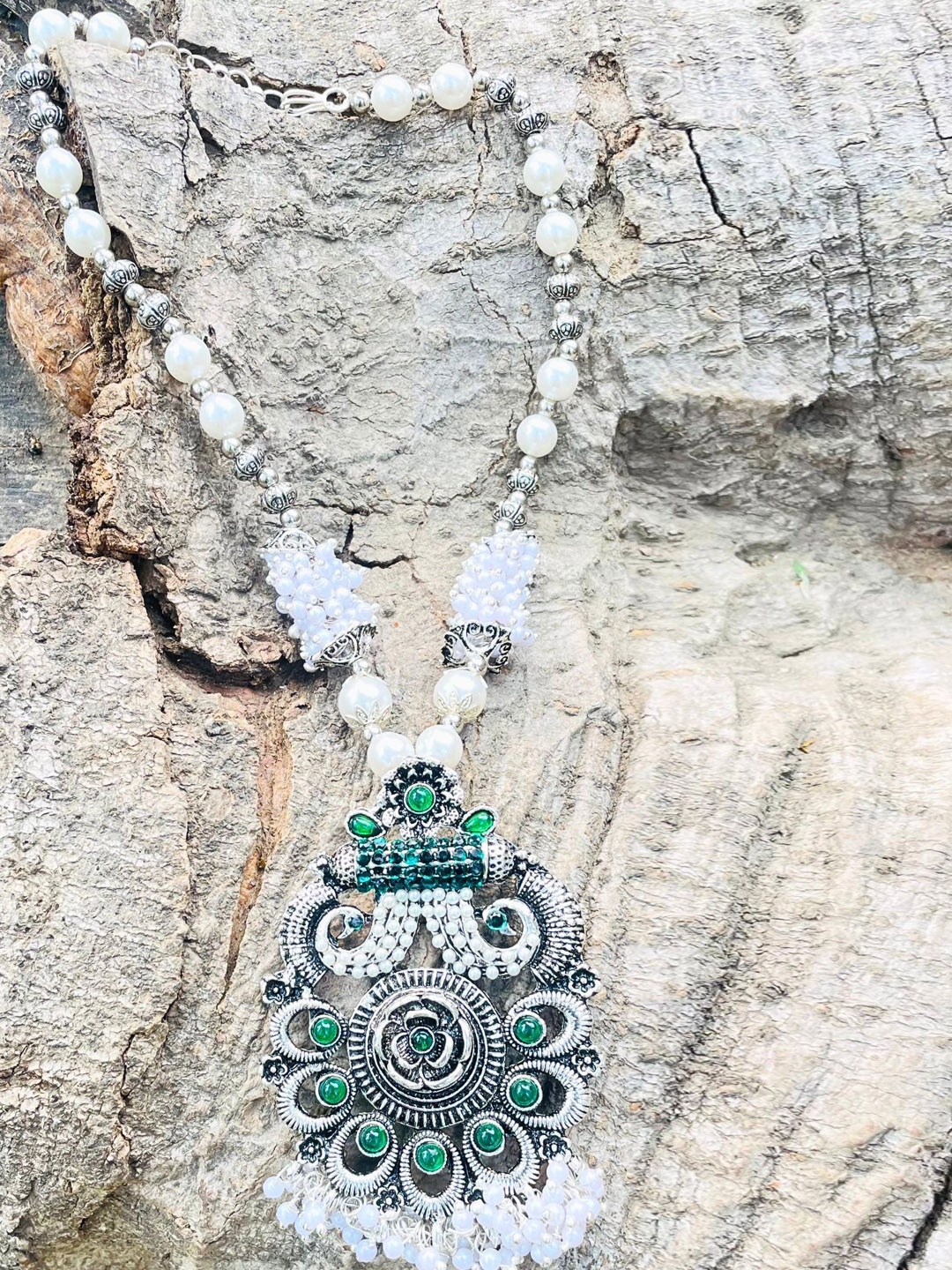 

MANSIYAORANGE Rhodium-Plated German Silver Oxidised Necklace Set, Green