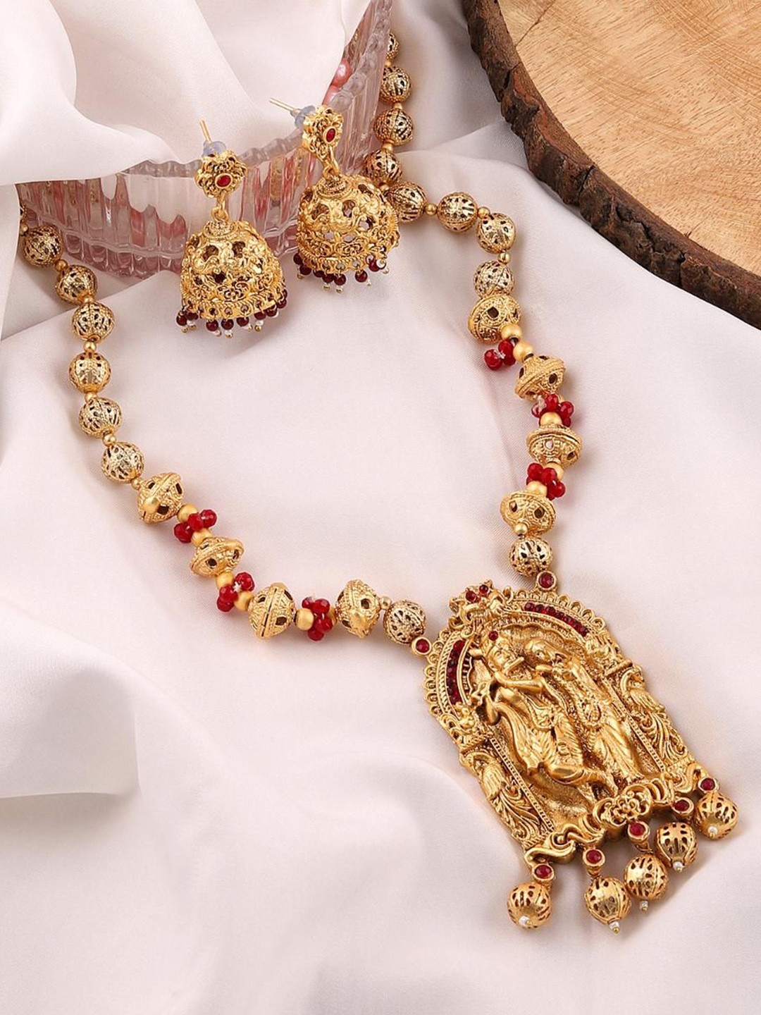 

MANSIYAORANGE Gold Plated Artificial Beaded Temple Jewellery Set