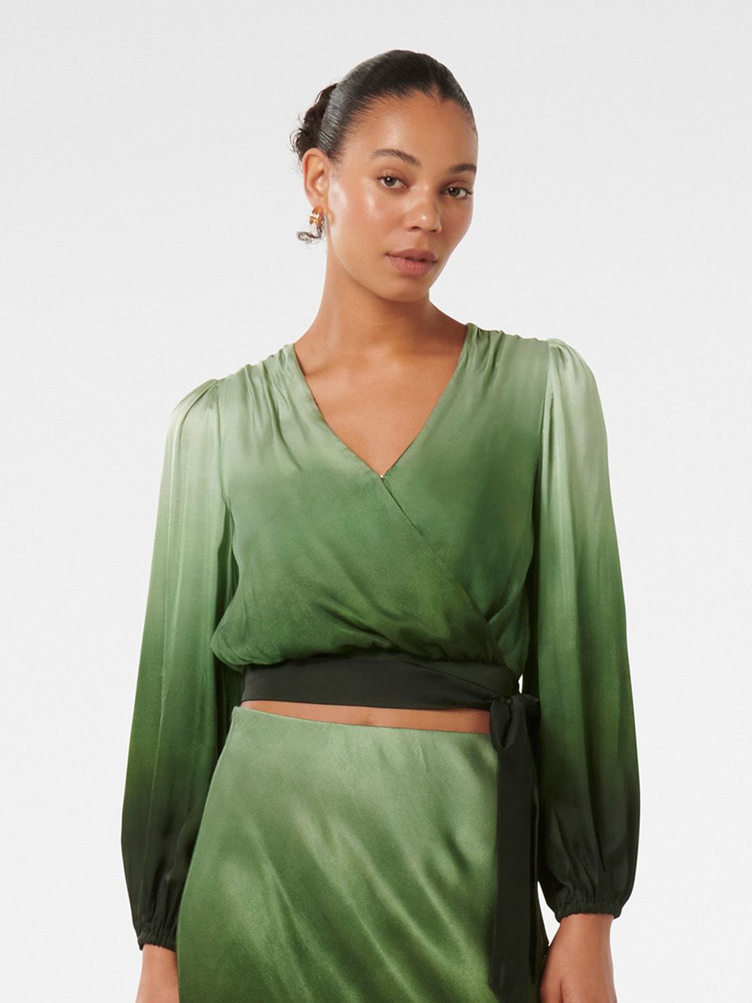 

Forever New Women Ombre Wrap Party Crop Top, Green