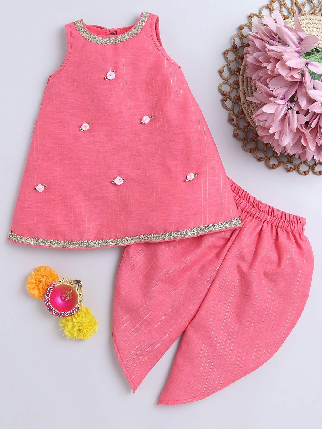 

MANY FROCKS & Girls Floral Applique Pure Cotton Tunic with Dhoti Pants, Pink