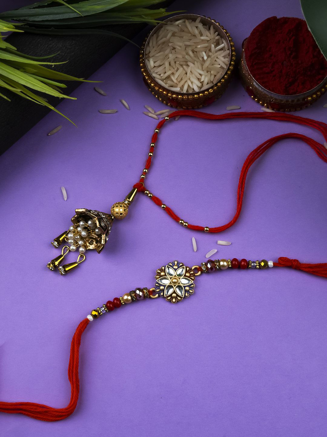 

StileAdda Thread Bhaiya Bhabhi Rakhis with Roli Chawal, Red