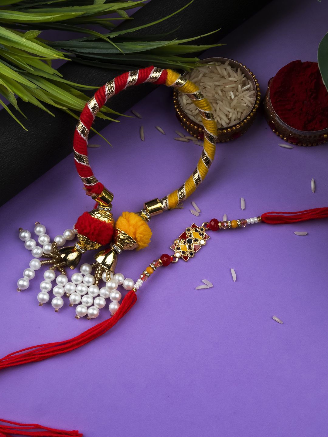 

StileAdda Thread Bhaiya Bhabhi Rakhis with Roli Chawal, Gold