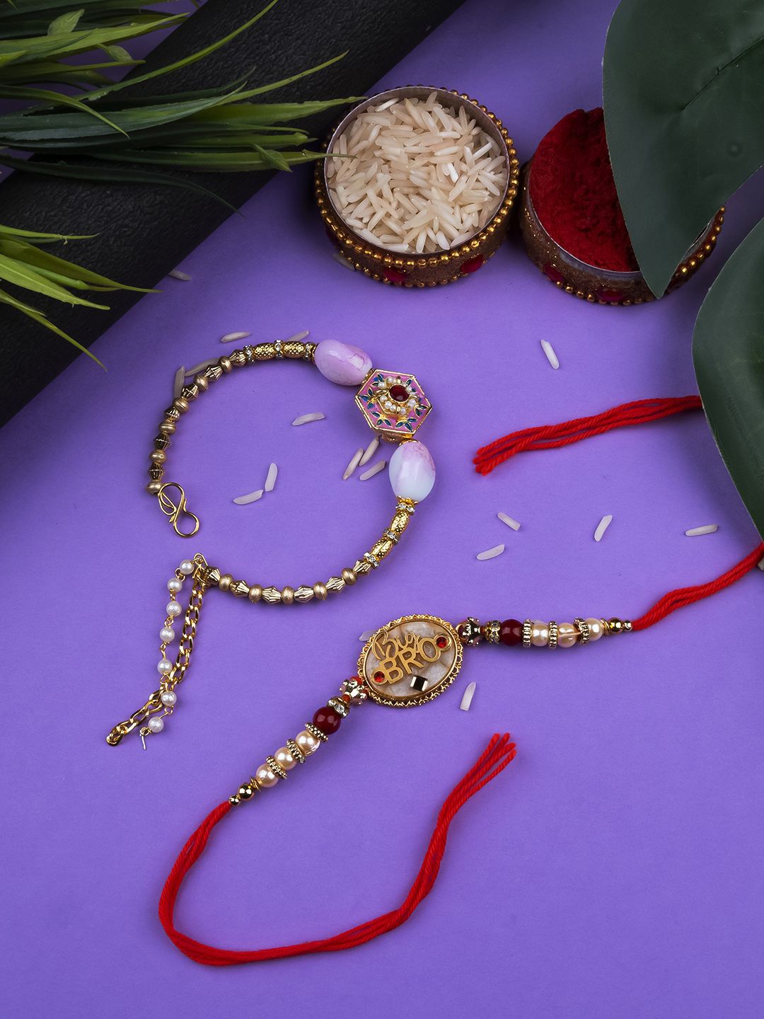 

StileAdda Thread Bhaiya Bhabhi Rakhis with Roli Chawal, Red