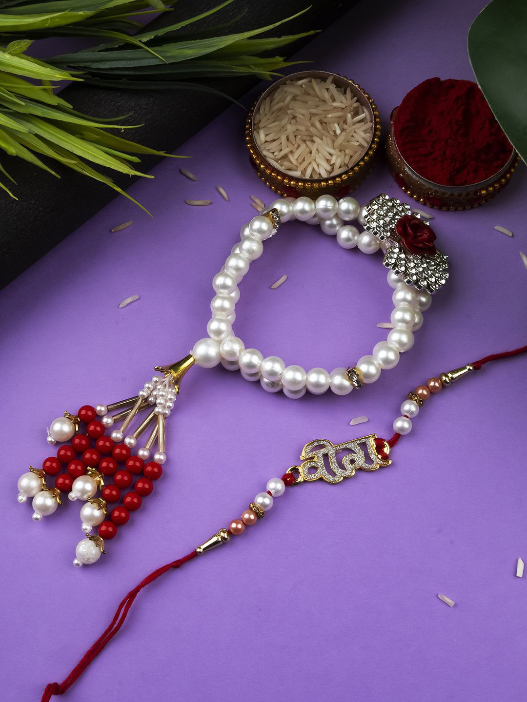 

StileAdda Thread Bhaiya Bhabhi Rakhis with Roli Chawal, Gold