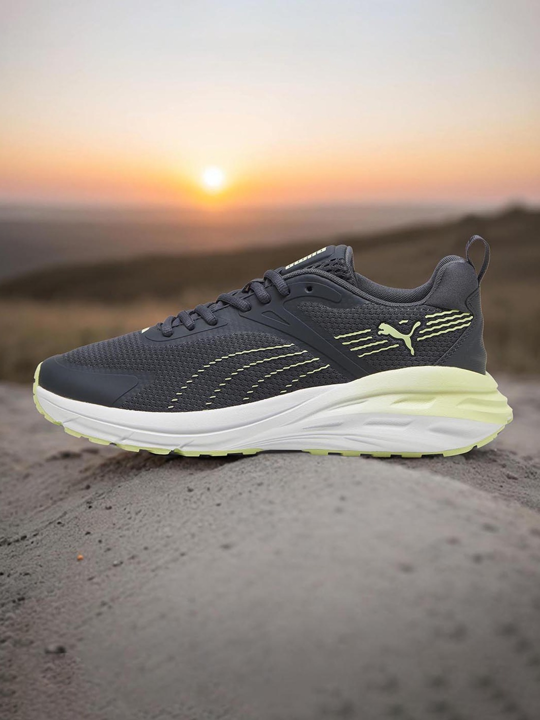 

Puma Unisex Hypnotic Sneakers, Grey