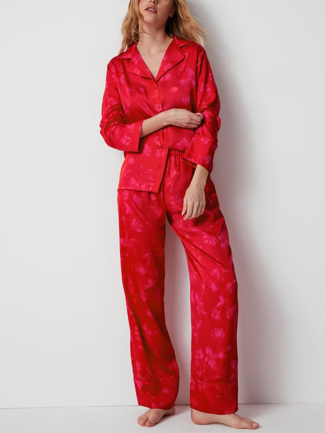

Marks & Spencer Women Printed Satin Night Suit, Red