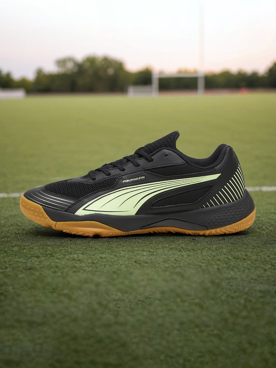 

Puma Solarflash III Unisex Indoor Sports Shoes, Black