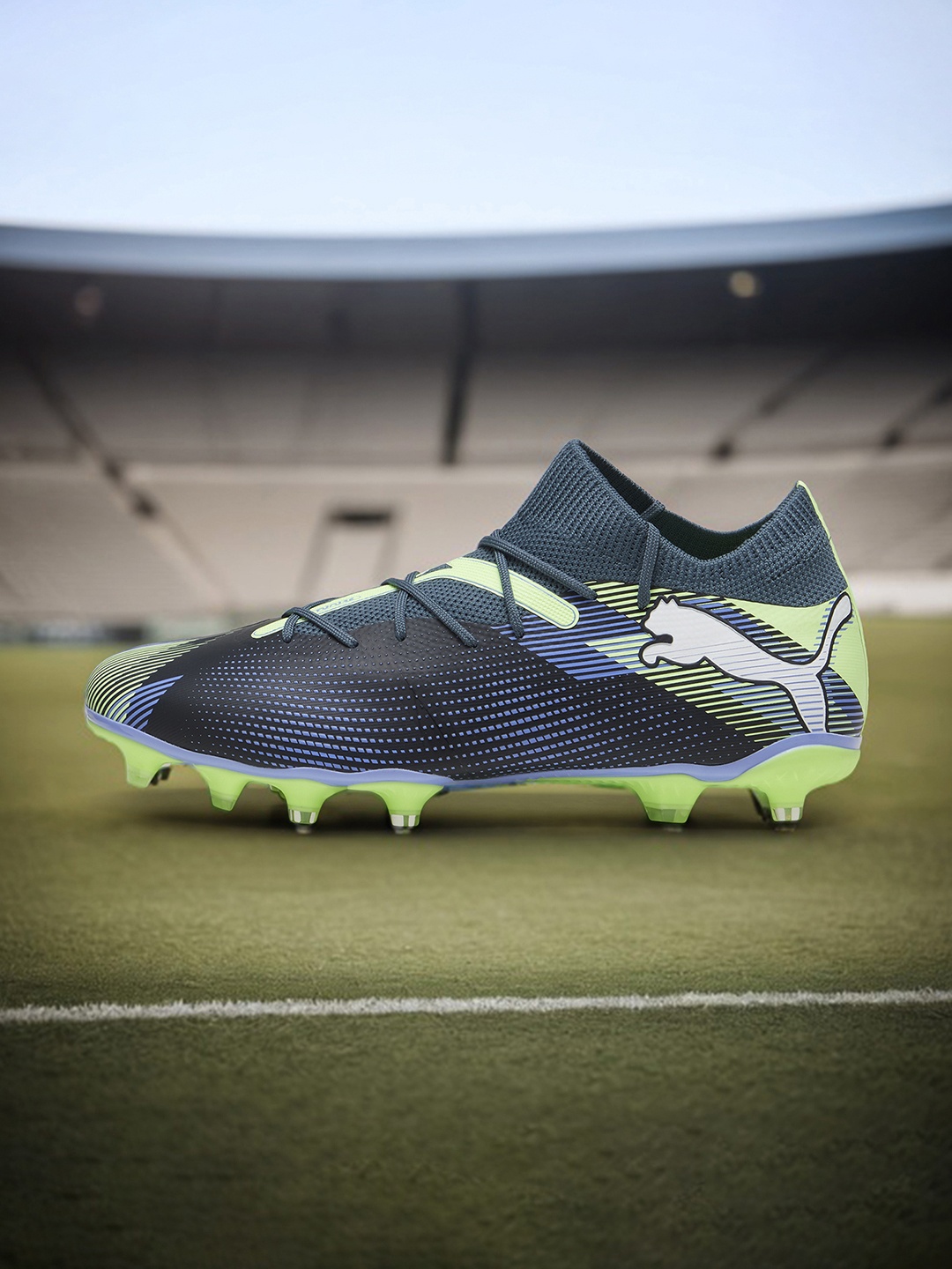 

Puma FUTURE 7 MATCH FG/AG Men's Colorblocked Round Toe Mid-Top Lace Ups Football Boots, Green