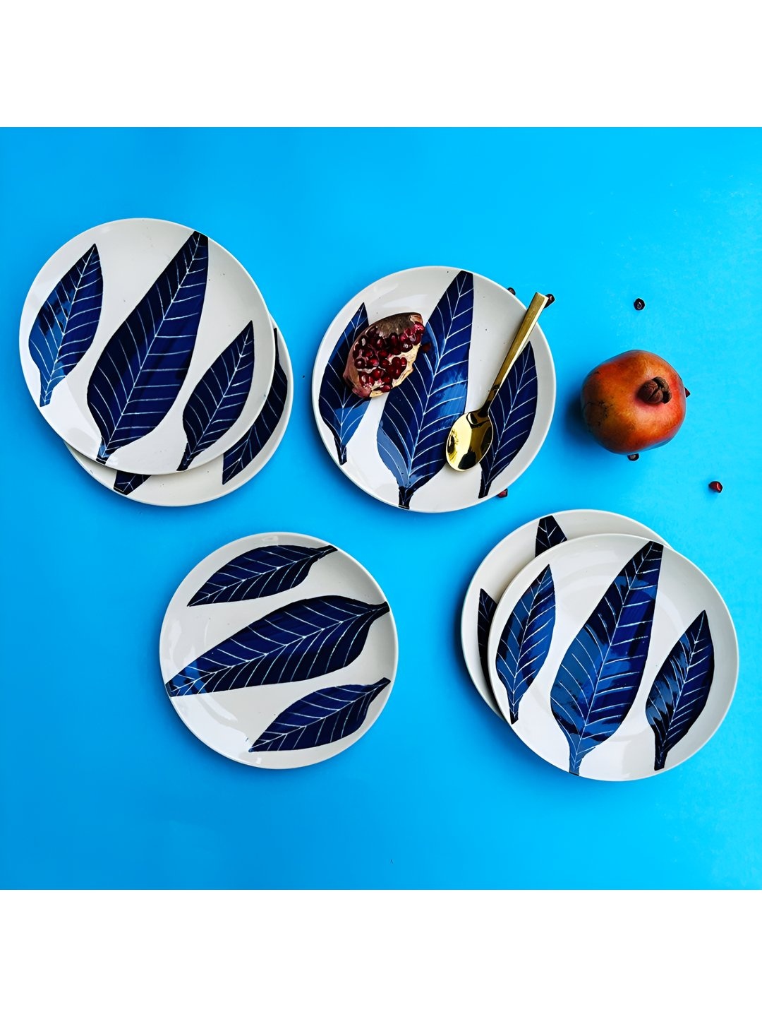 

The Artisan Emporium White & Blue 6 Pieces Printed Microwave Safe Glossy Ceramic Plates