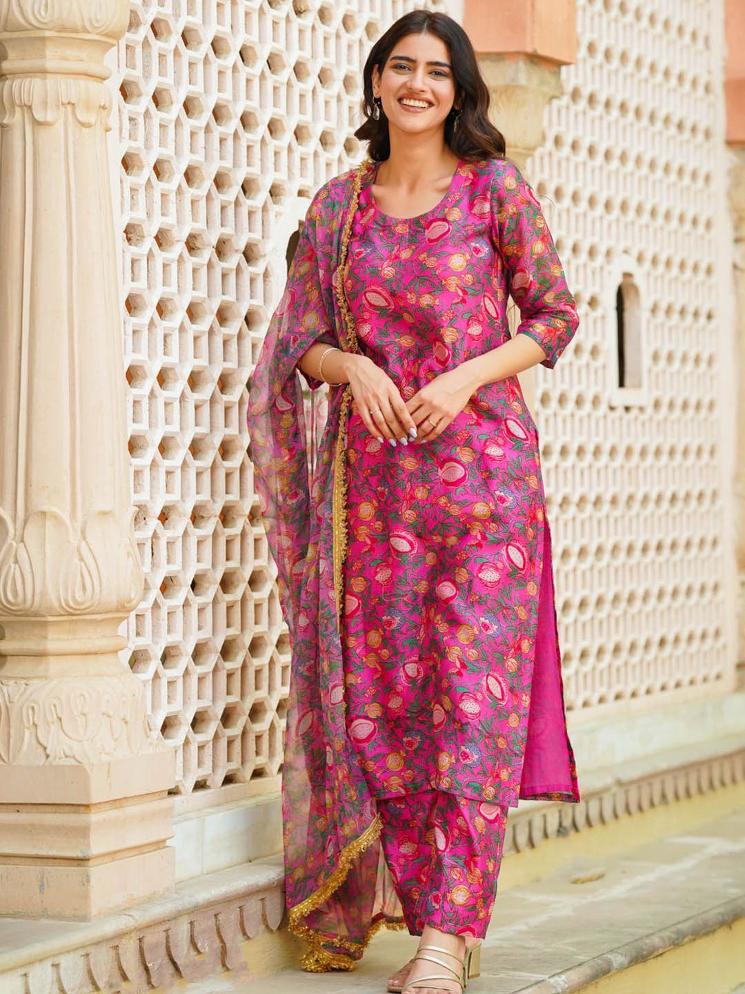 

Ambraee Floral Printed Regular Gotta Patti Kurta With Trousers & Dupatta, Pink