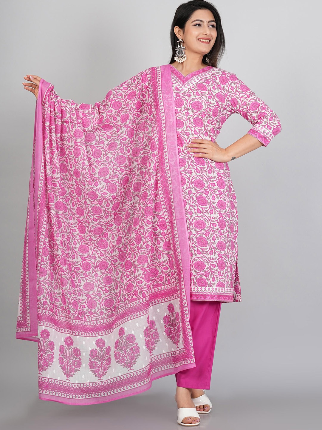 

Moktika Floral Printed Regular Pure Cotton Kurta with Trousers & Dupatta, Pink