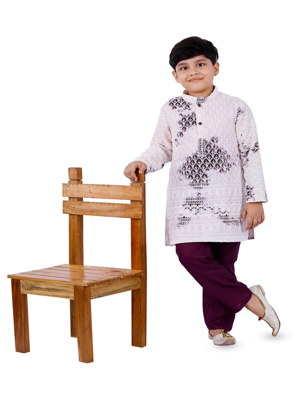 

BAESD Boys Ethnic Motifs Embroidered Straight Thread Work Kurta with Pyjamas, Lavender