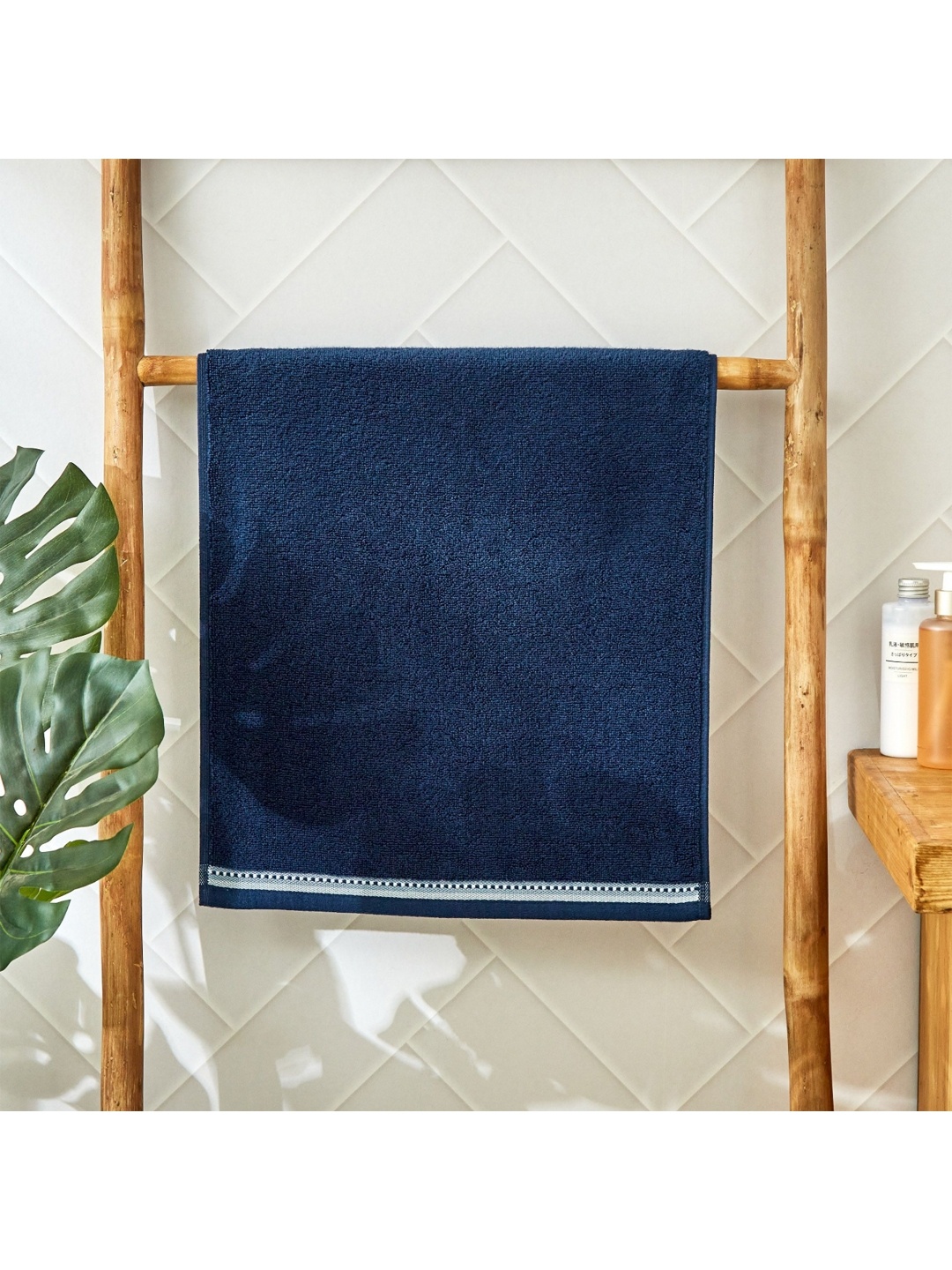 

Home Centre Blue & White Cotton 500 GSM Bath Towel