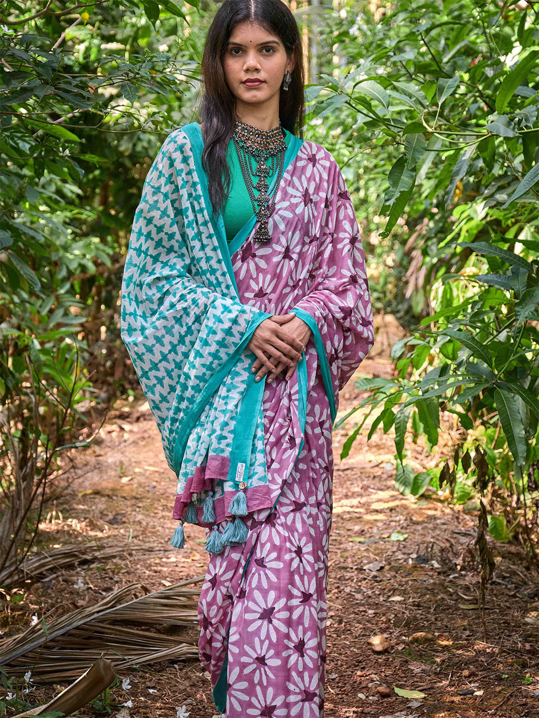 

MOGASU Floral Pure Cotton Block Print Saree, Purple