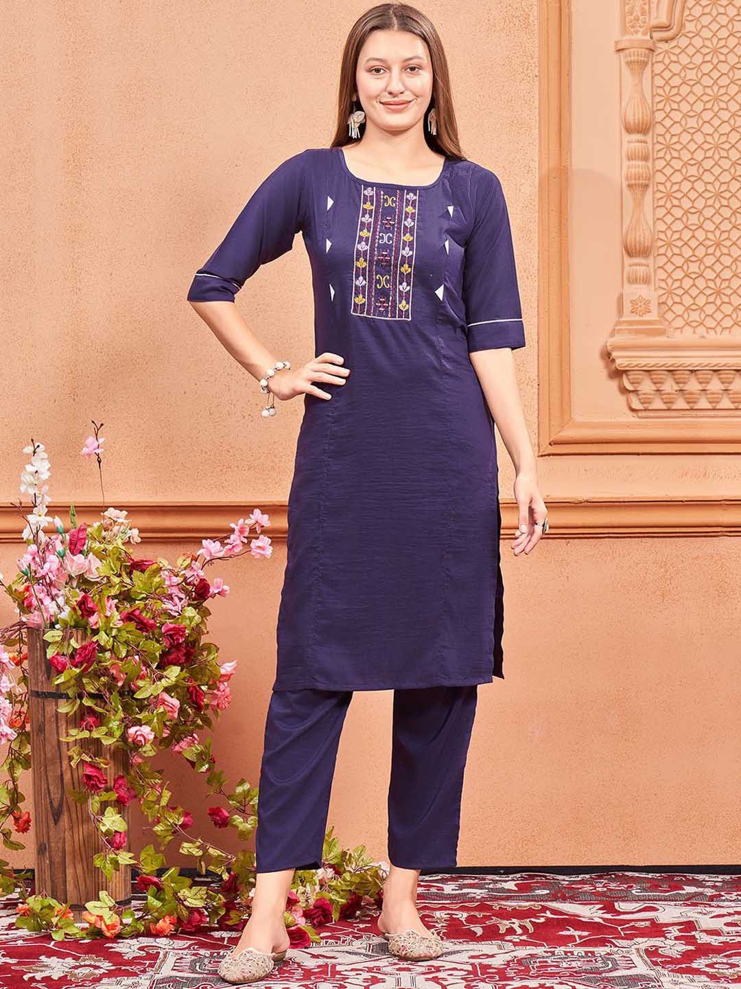 

FORKEY Floral Yoke Design Thread Work Pure Silk Straight Kurta with Trousers, Purple