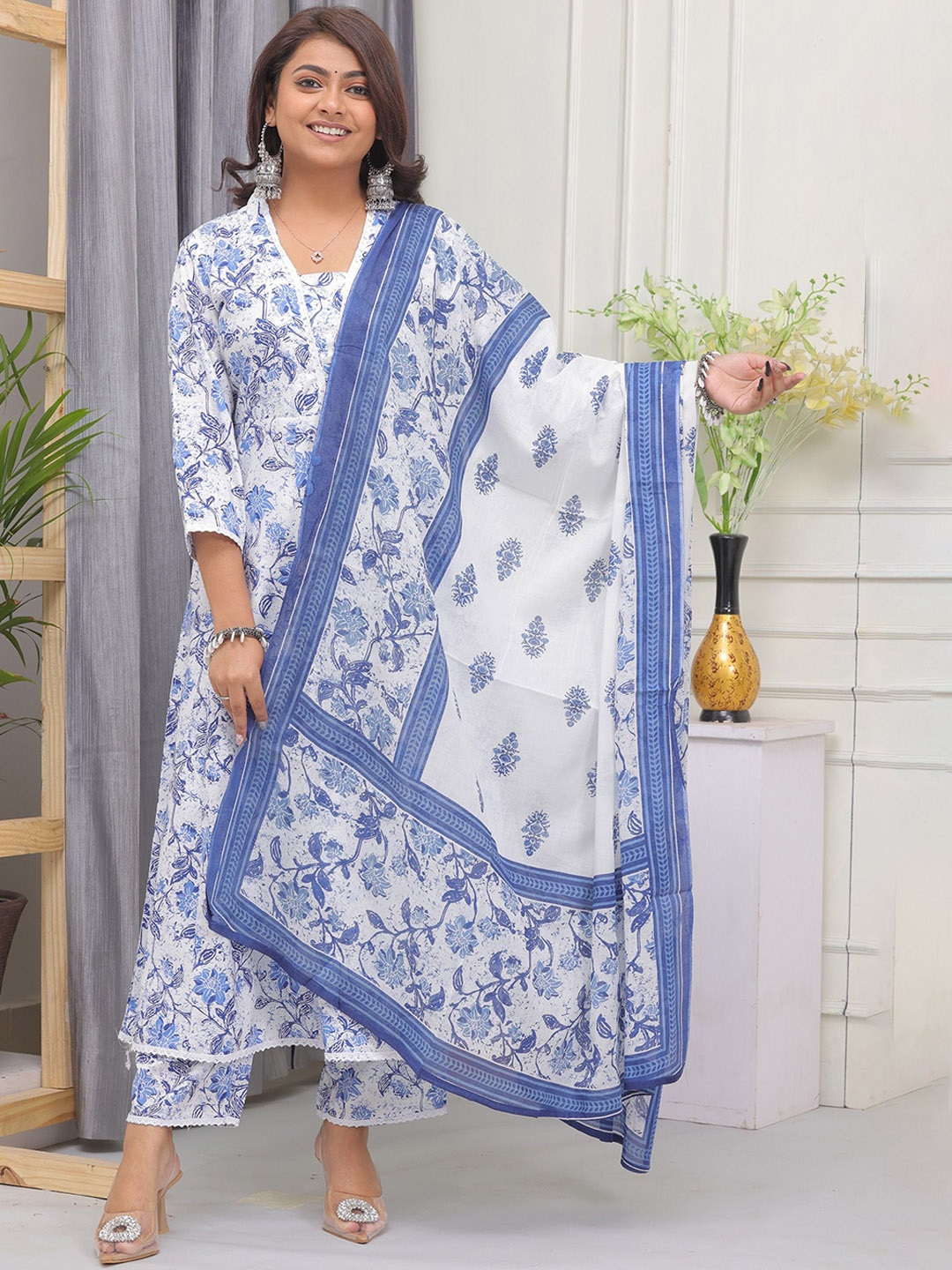

PARTHVI Floral Printed Anarkali Kurta With Trousers & Dupatta, Blue