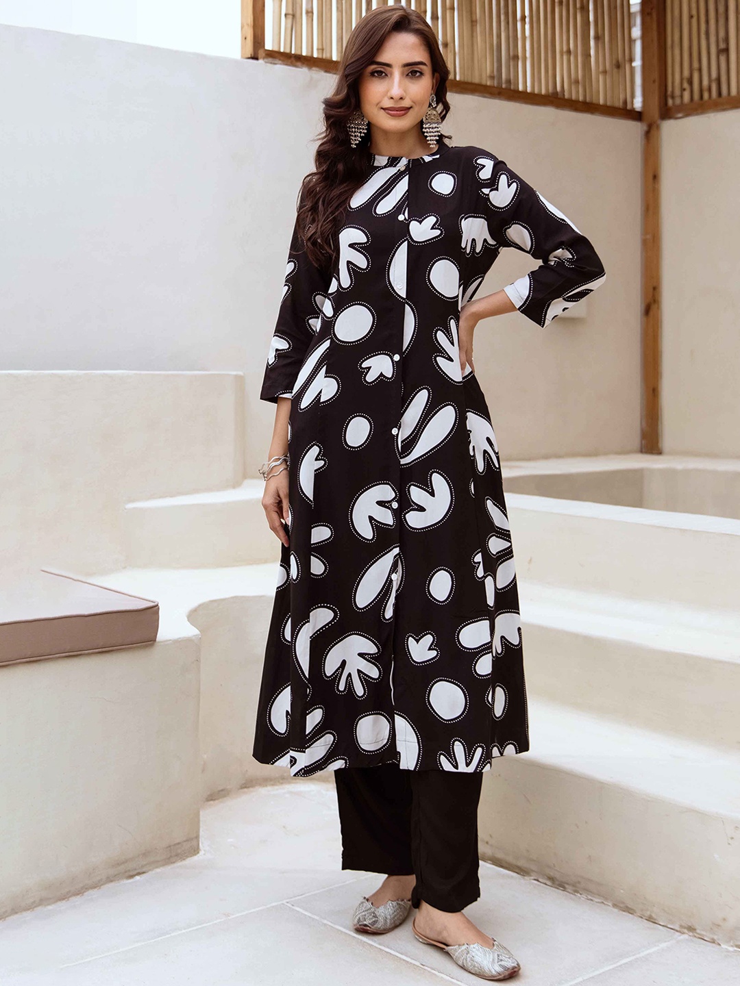 

KALINI Abstract Printed Straight Kurta With Trousers, Black
