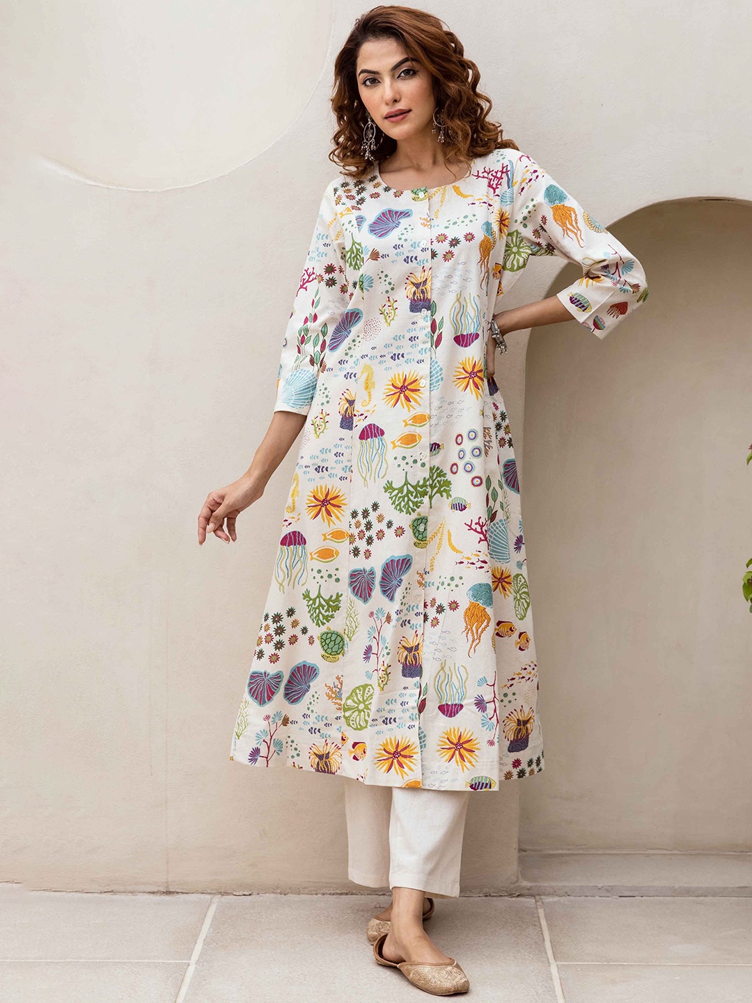 

KALINI Animal Motifs Printed Straight Kurta with Trousers, Beige