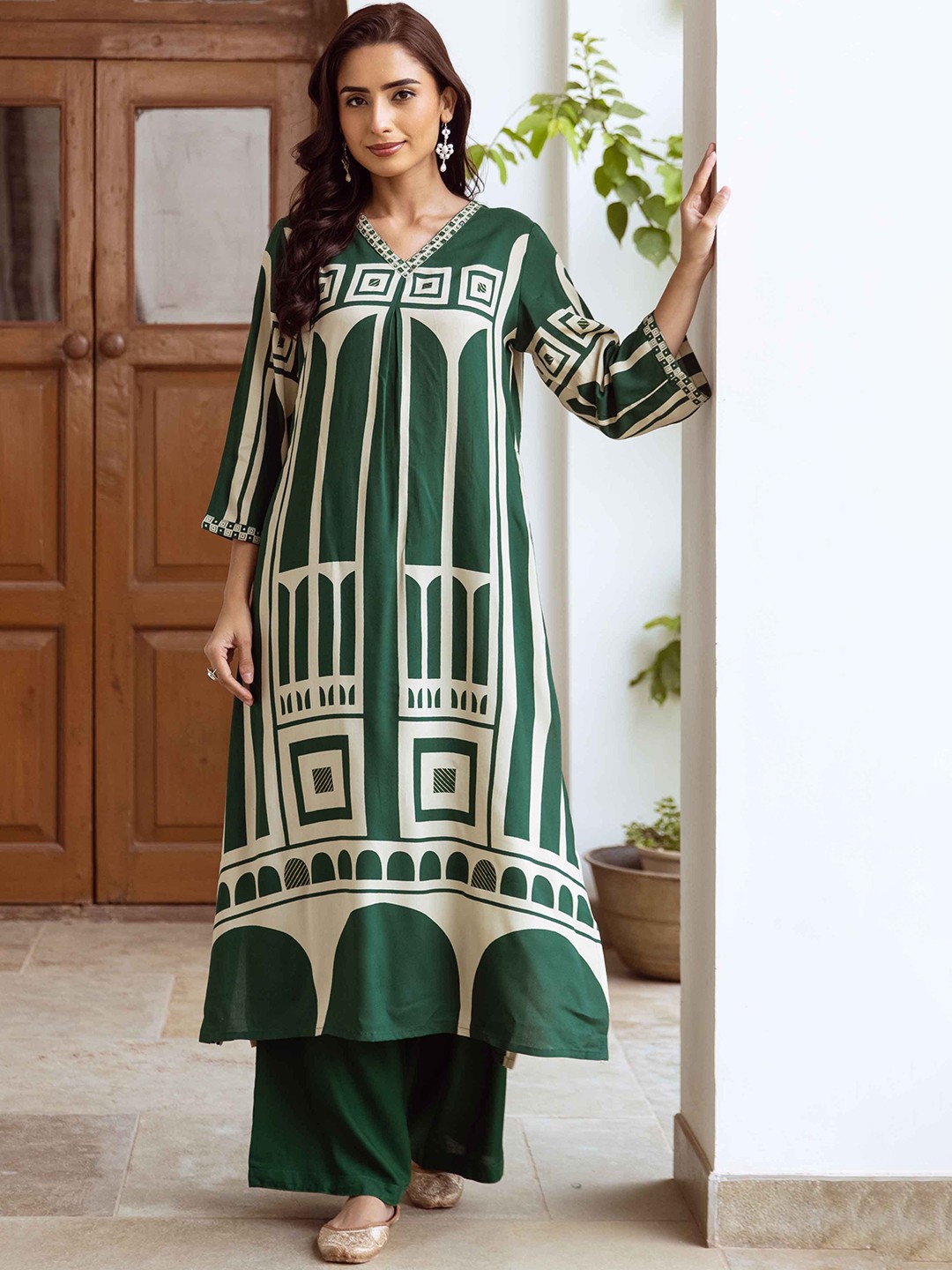 

KALINI Geometric Printed V-Neck Beads and Stones Straight Kurta With Palazzos, Green