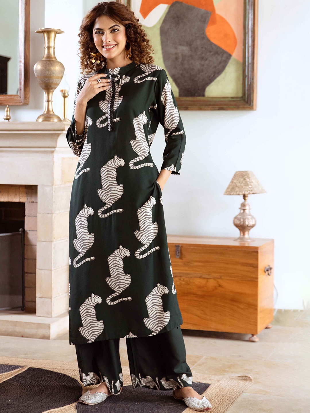 

KALINI Conversational Printed Mandarin Collar A-Line Kurta with Trousers, Green