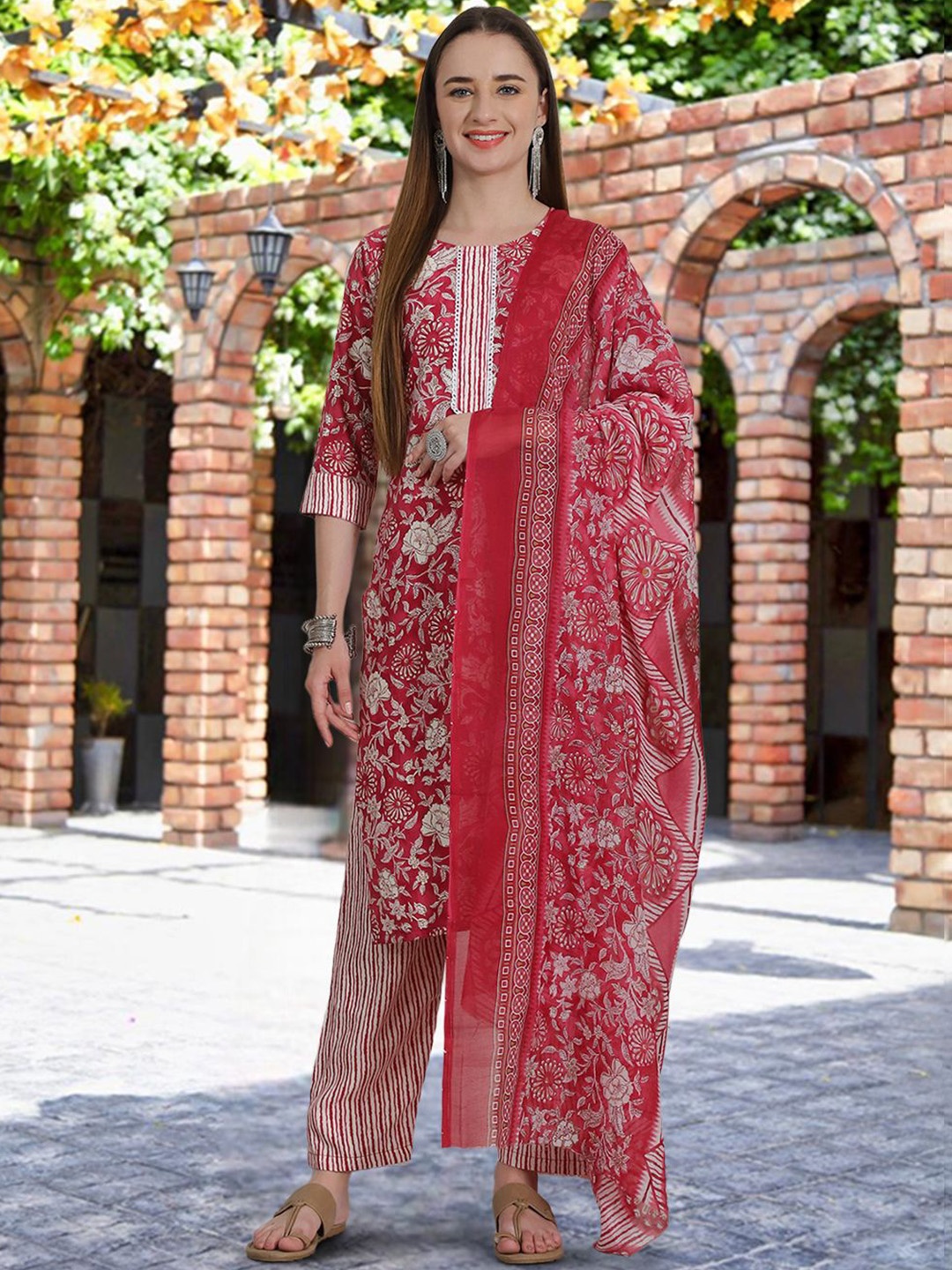 

7Threads Floral Printed Straight Kurta with Trousers & With Dupatta, Pink