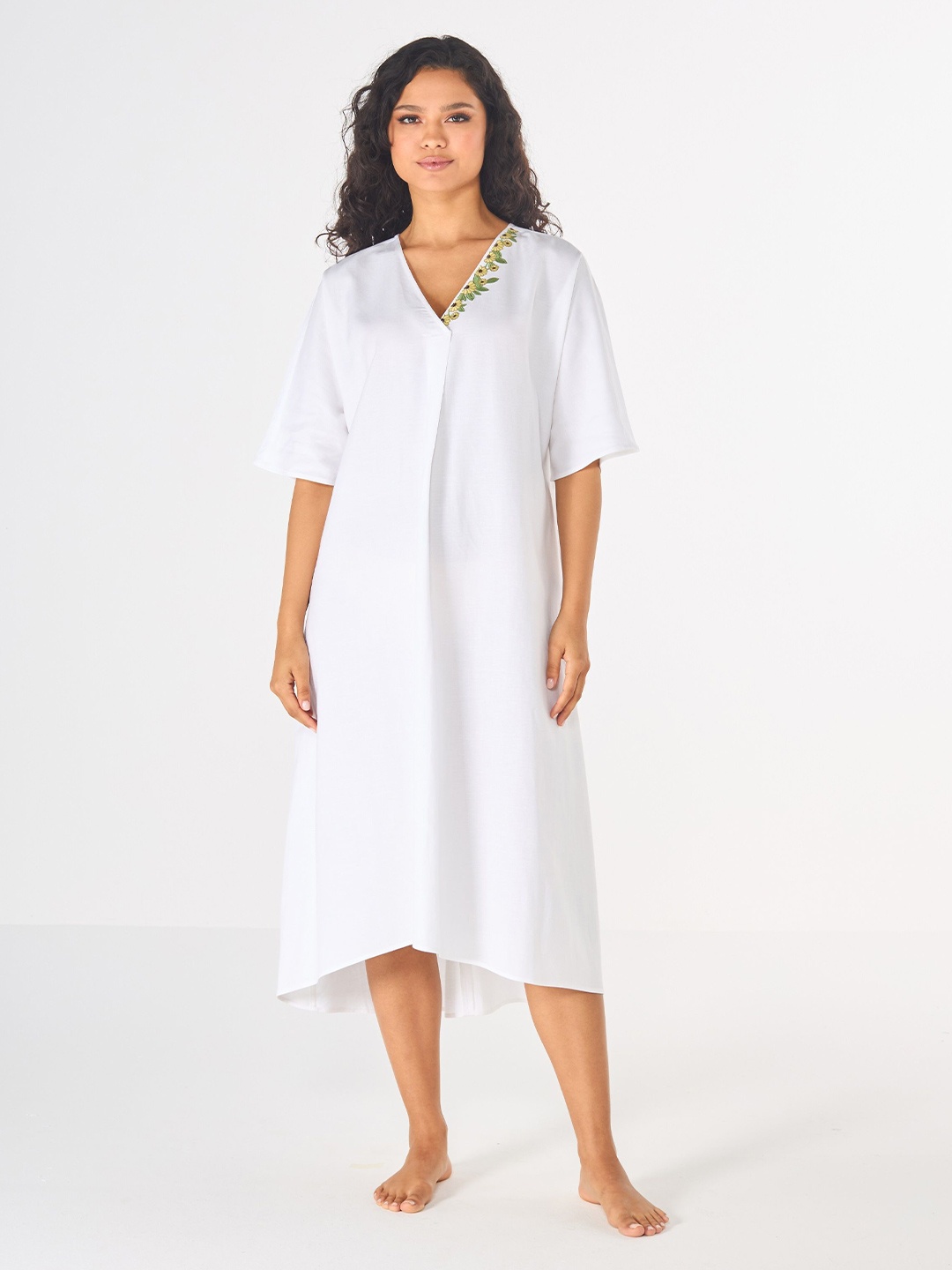 

Ashita Ferandes Women Short Sleeves Embroidered A-Line Midi Dress, White