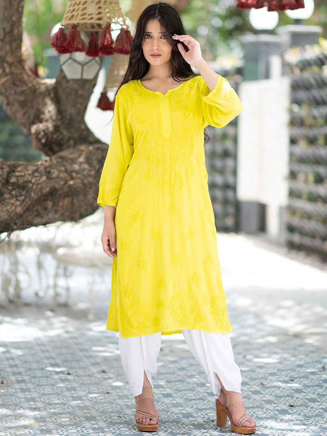 

Rangreza Ethnic Floral Embroidered Chikankari Notched Round Neck Straight Kurta, Yellow
