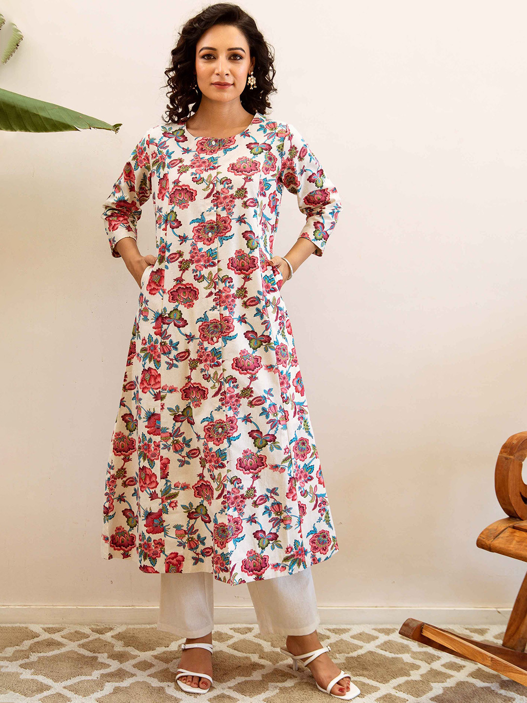 

Nehamta Floral Printed A-Line Cotton Kurta with Trousers, Beige