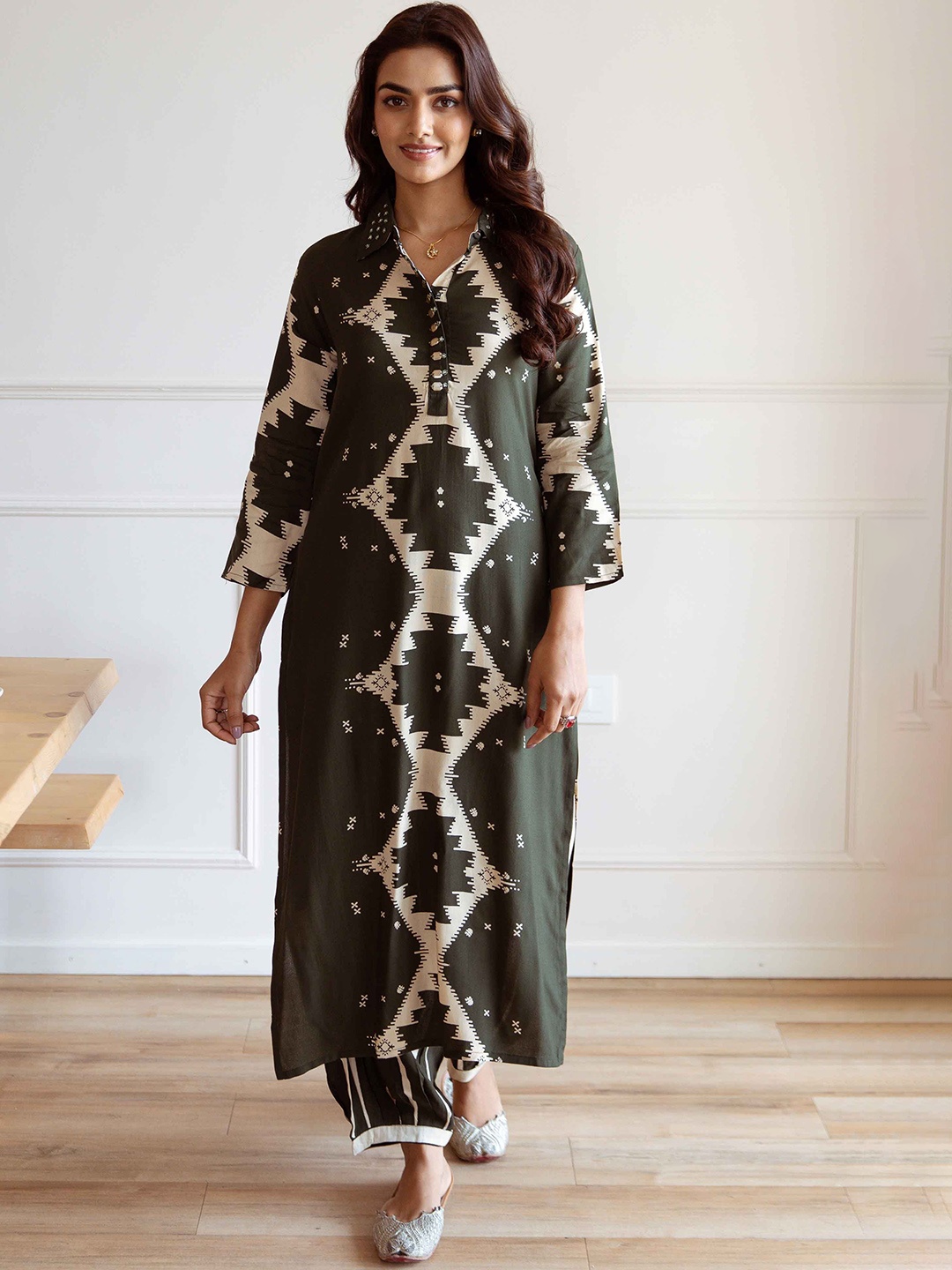 

Nehamta Printed Straight Beads and Stones Kurta with Salwar, Green