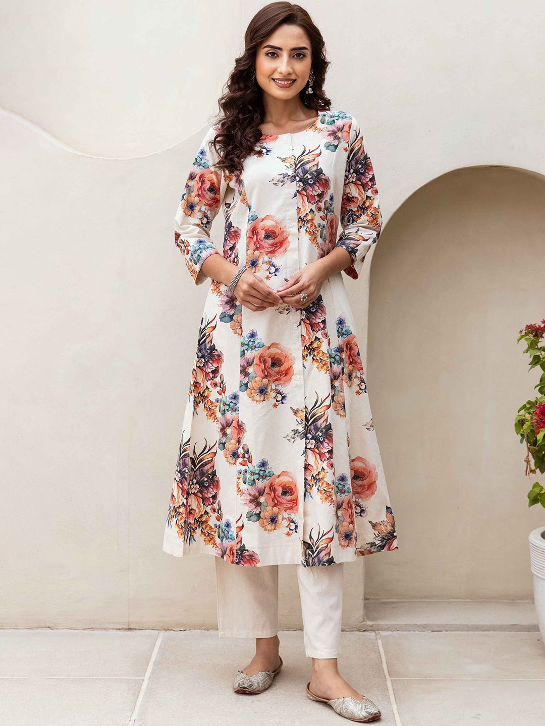 

Nehamta Floral Printed A-Line Cotton Kurta with Trousers, Beige