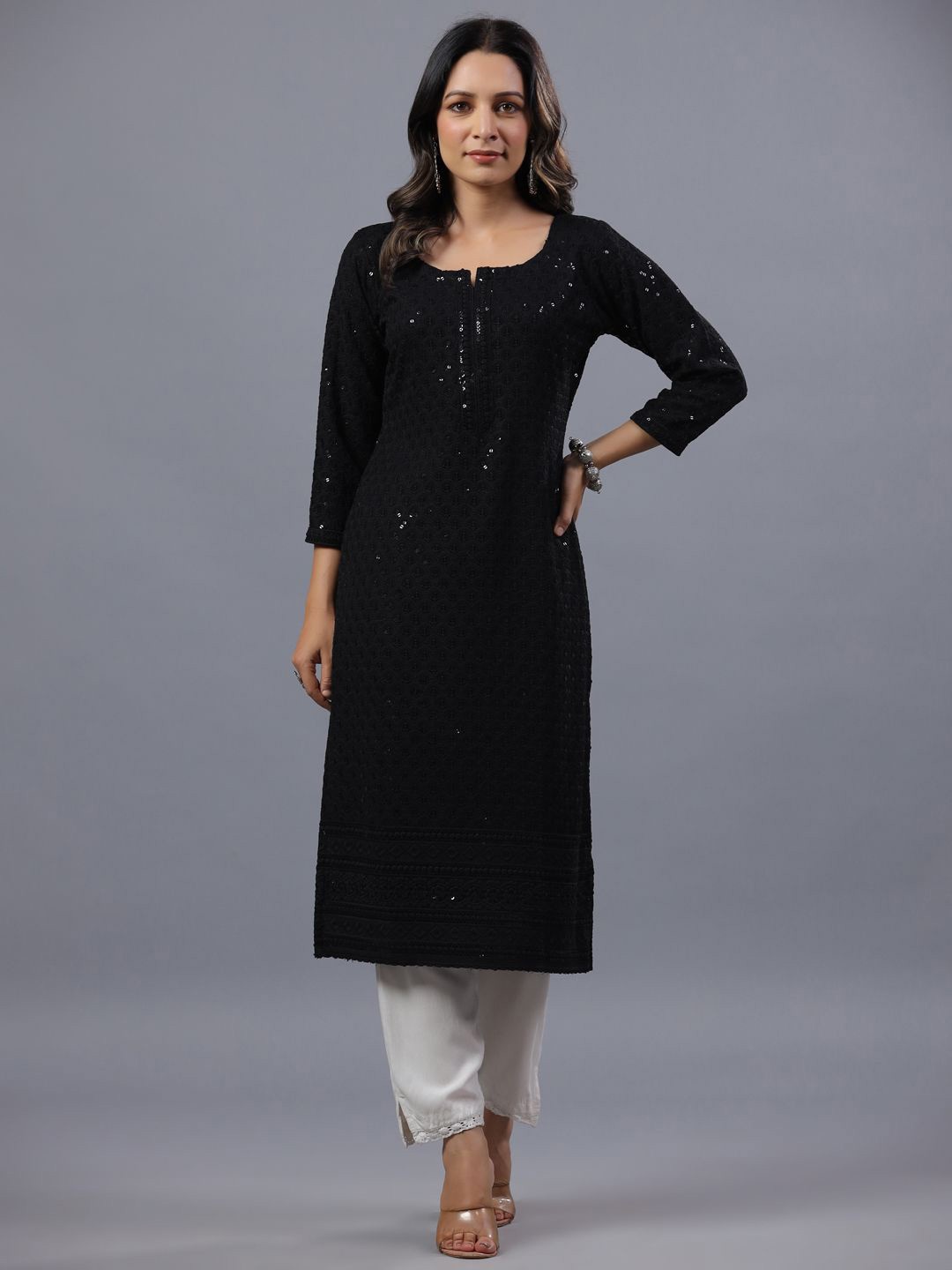 

Amchoor Ethnic Motifs Embellished Chikankari Kurta, Black