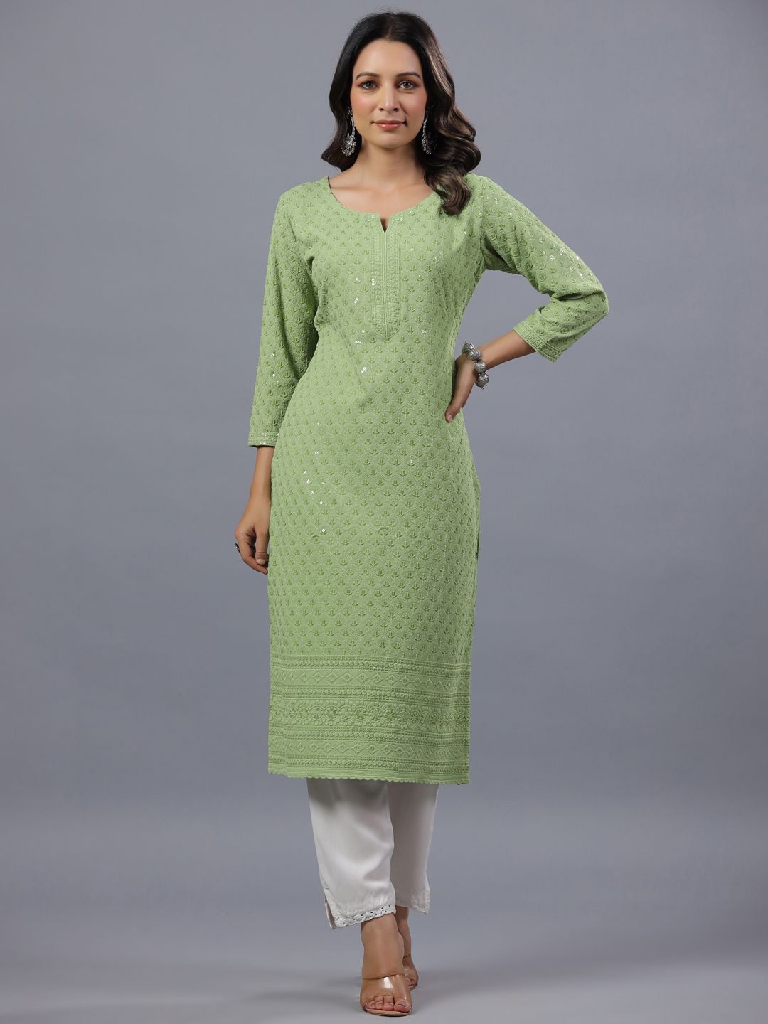 

Amchoor Floral Pure Cotton Embellished Chikankari Kurta, Green