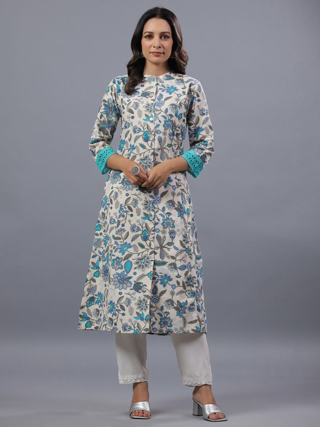 

Amchoor Floral Printed Pure Cotton Kurta, Blue