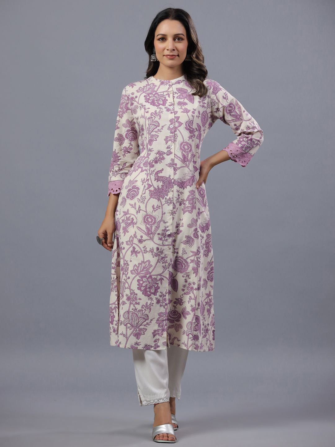 

Amchoor Floral Printed Floral A-Line Pure Cotton Kurta, Purple