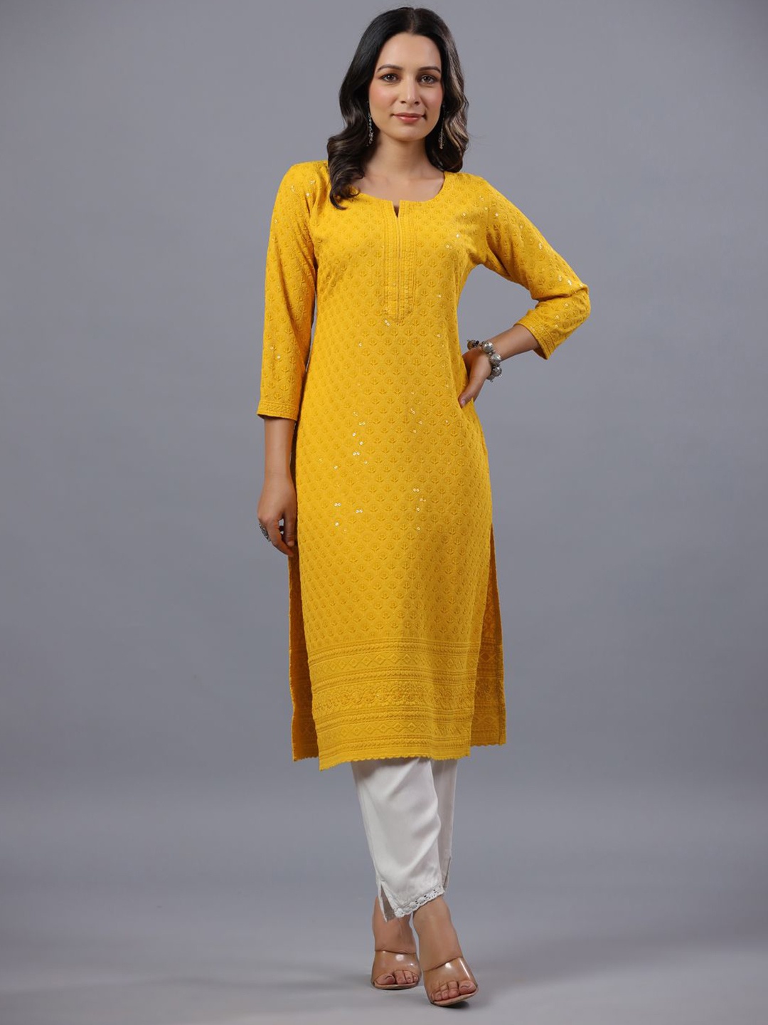 

Amchoor Floral Embellished Chikankari Pure Cotton Kurta, Mustard