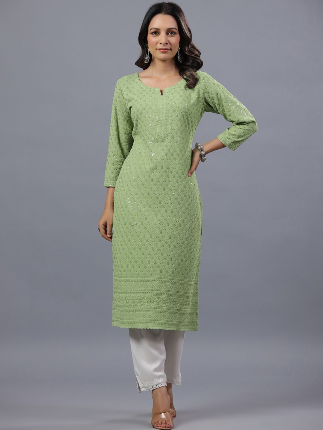 

Amchoor Floral Embellished Chikankari Pure Cotton Kurta, Green