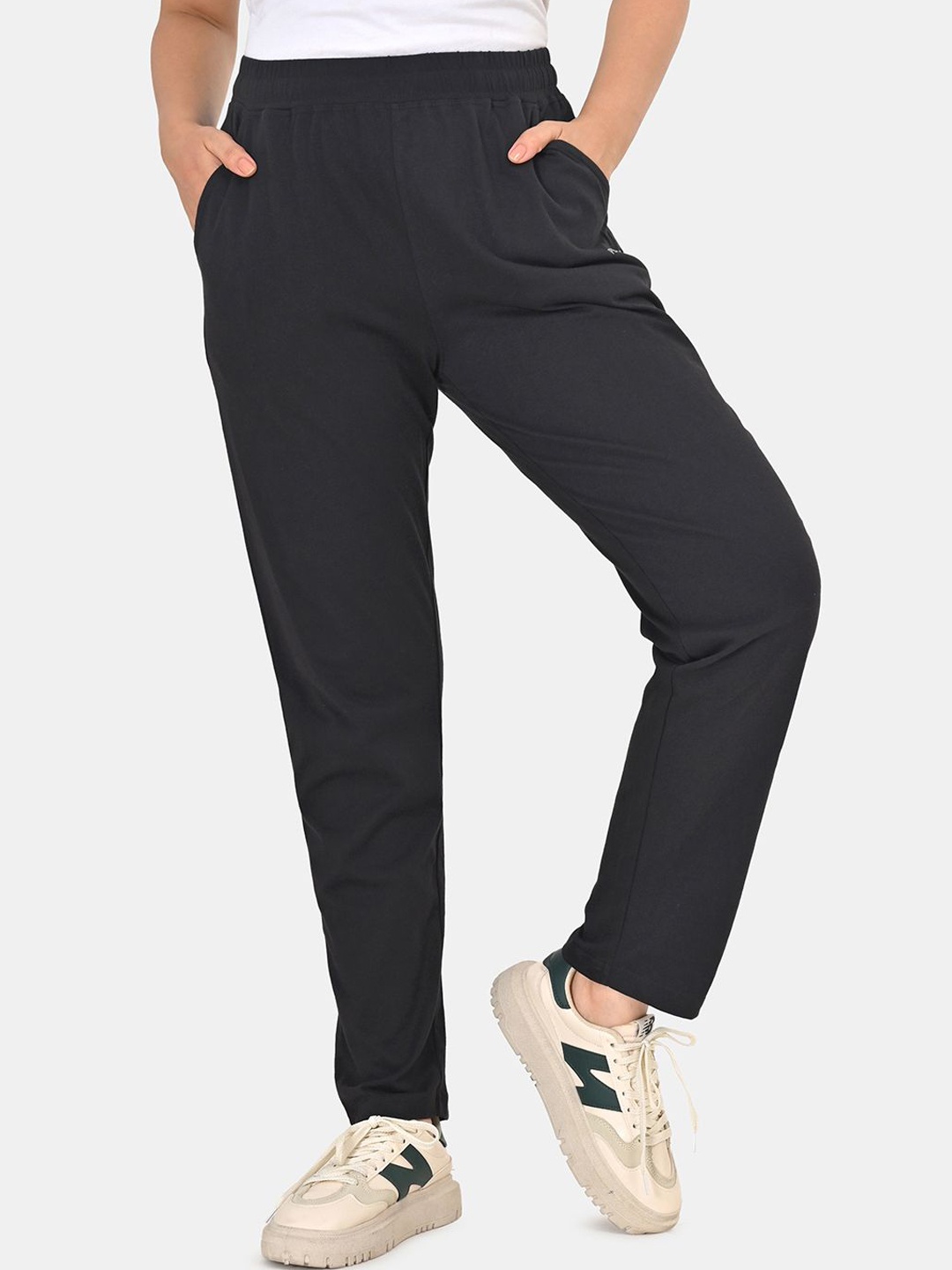 

Pepe Jeans Mid-Rise Track Pant, Black