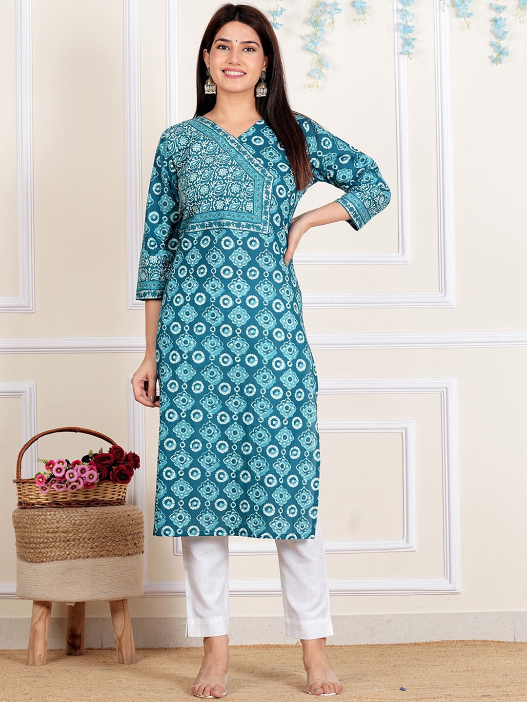

Vbuyz Floral Printed Mirror Work Cotton Straight Kurta, Blue
