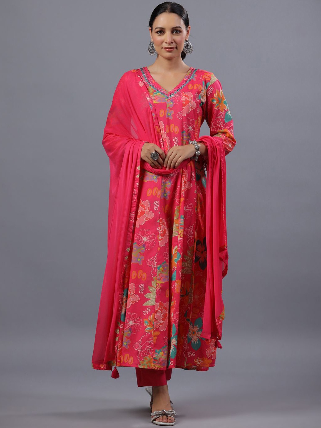 

Amchoor Floral Printed Panelled Mirror Work Kurta With Trousers & Dupatta, Pink
