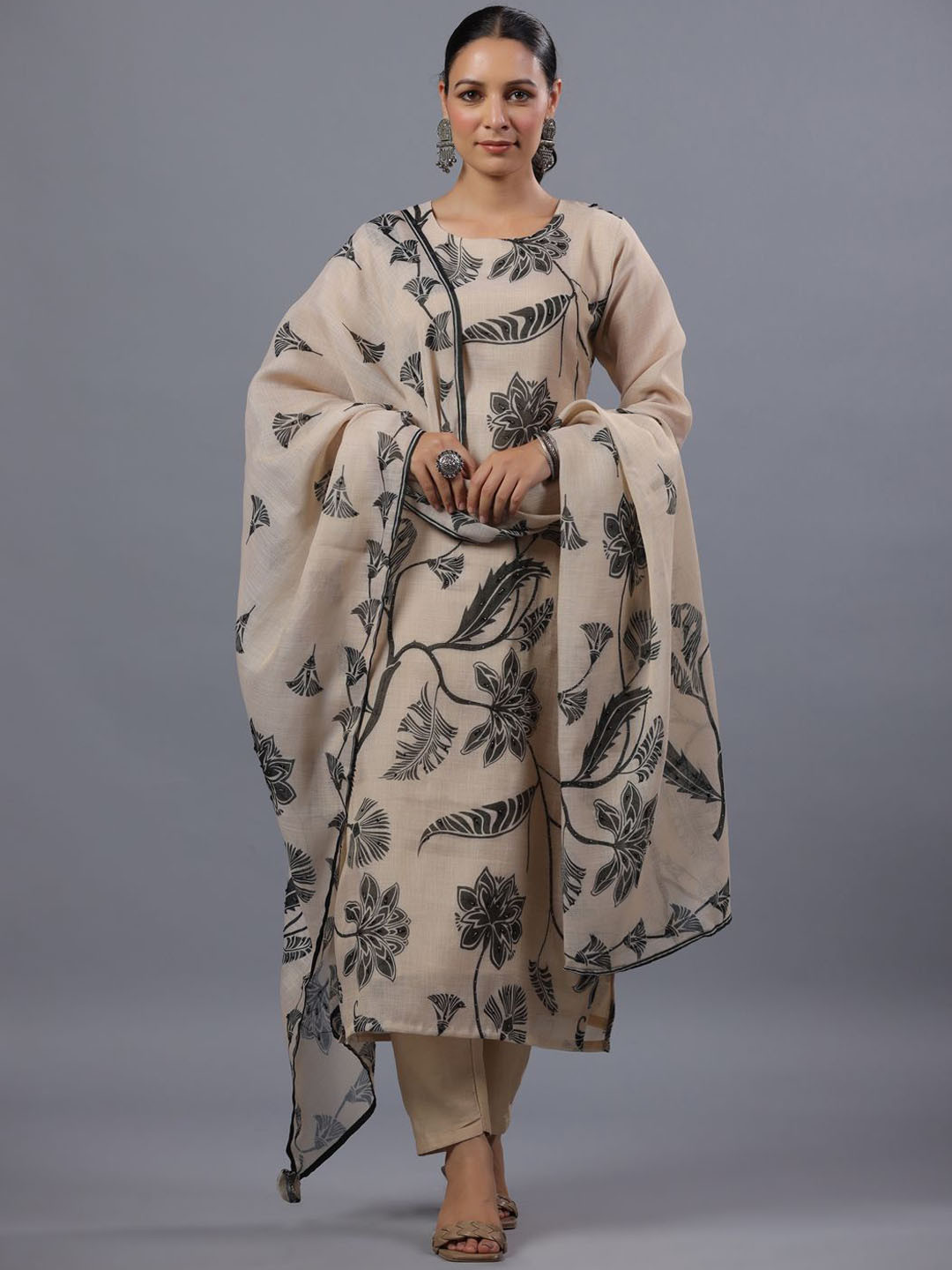 

Amchoor Floral Printed Regular Sequinned Kurta With Trousers & Dupatta, Beige