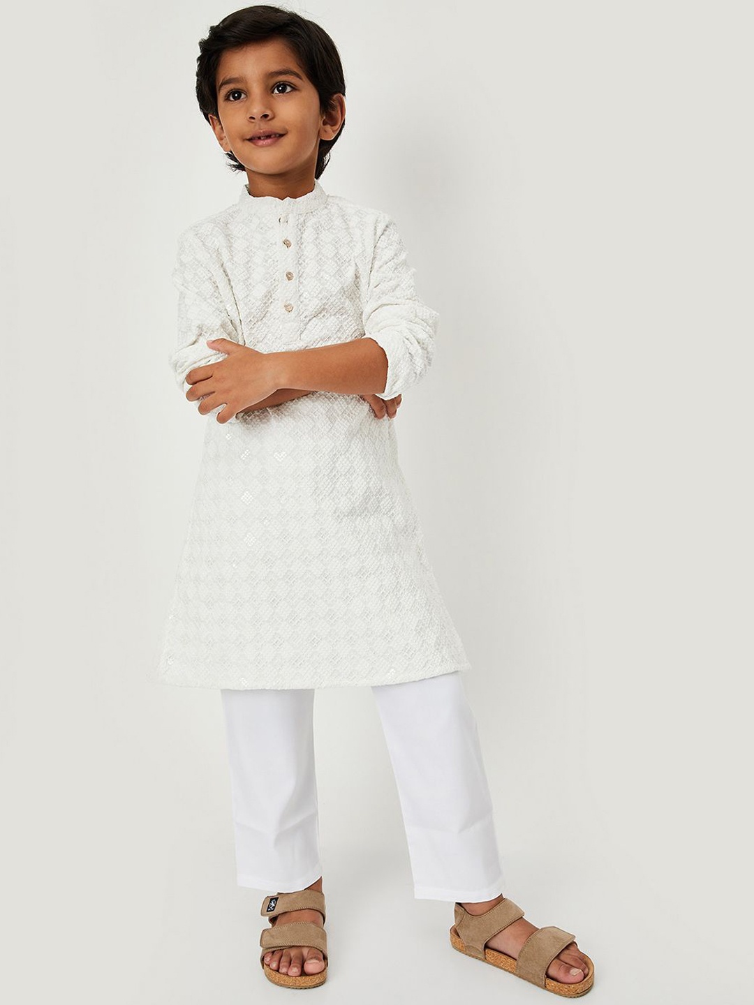 

max Boys Ethnic Motifs Embroidered Mandarin Collar Straight Kurta, White