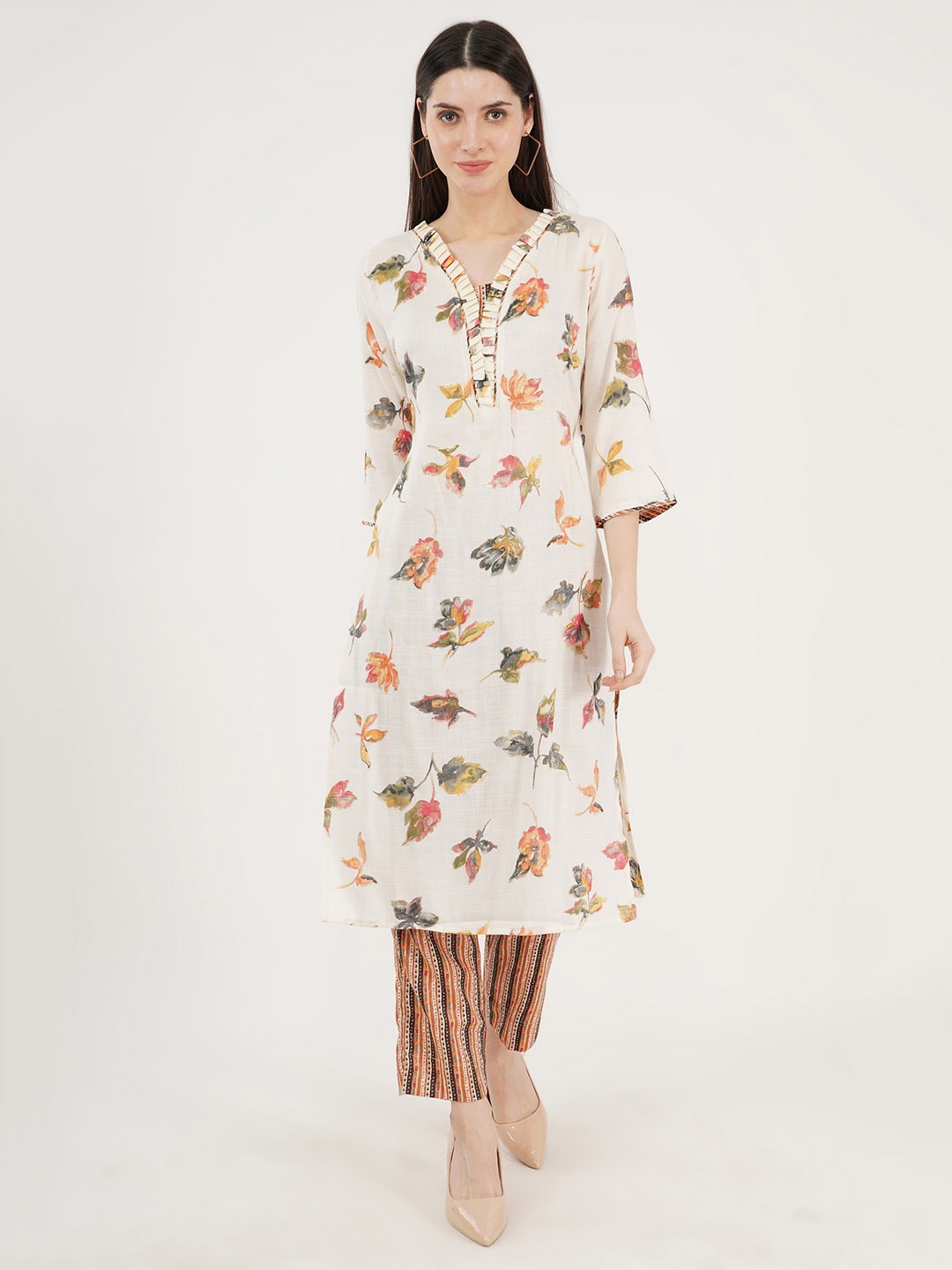 

Sonnesta Floral Printed V-Neck Regular Kurta with Trousers, Cream