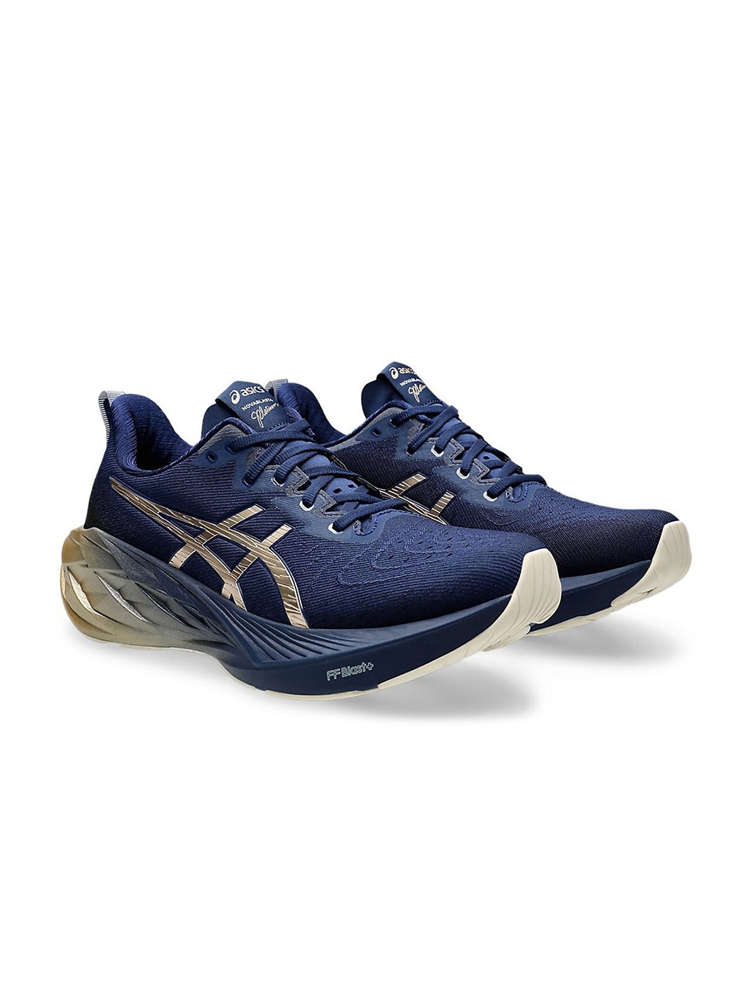 

ASICS NOVABLAST 4 PLATINUM Men Textured Running Sports Shoes, Blue