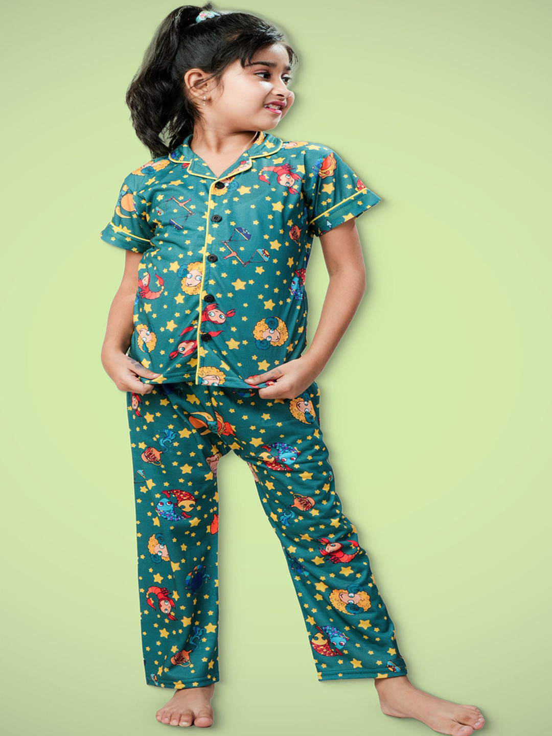

BURBN Girls Printed Lapel Collar Night suit, Green