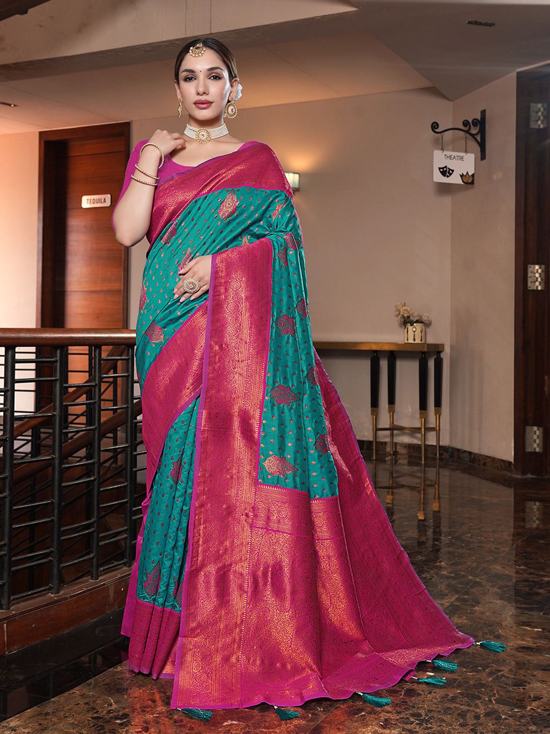 

JUST FASHION Ethnic Motifs Zari Banarasi Saree, Turquoise blue