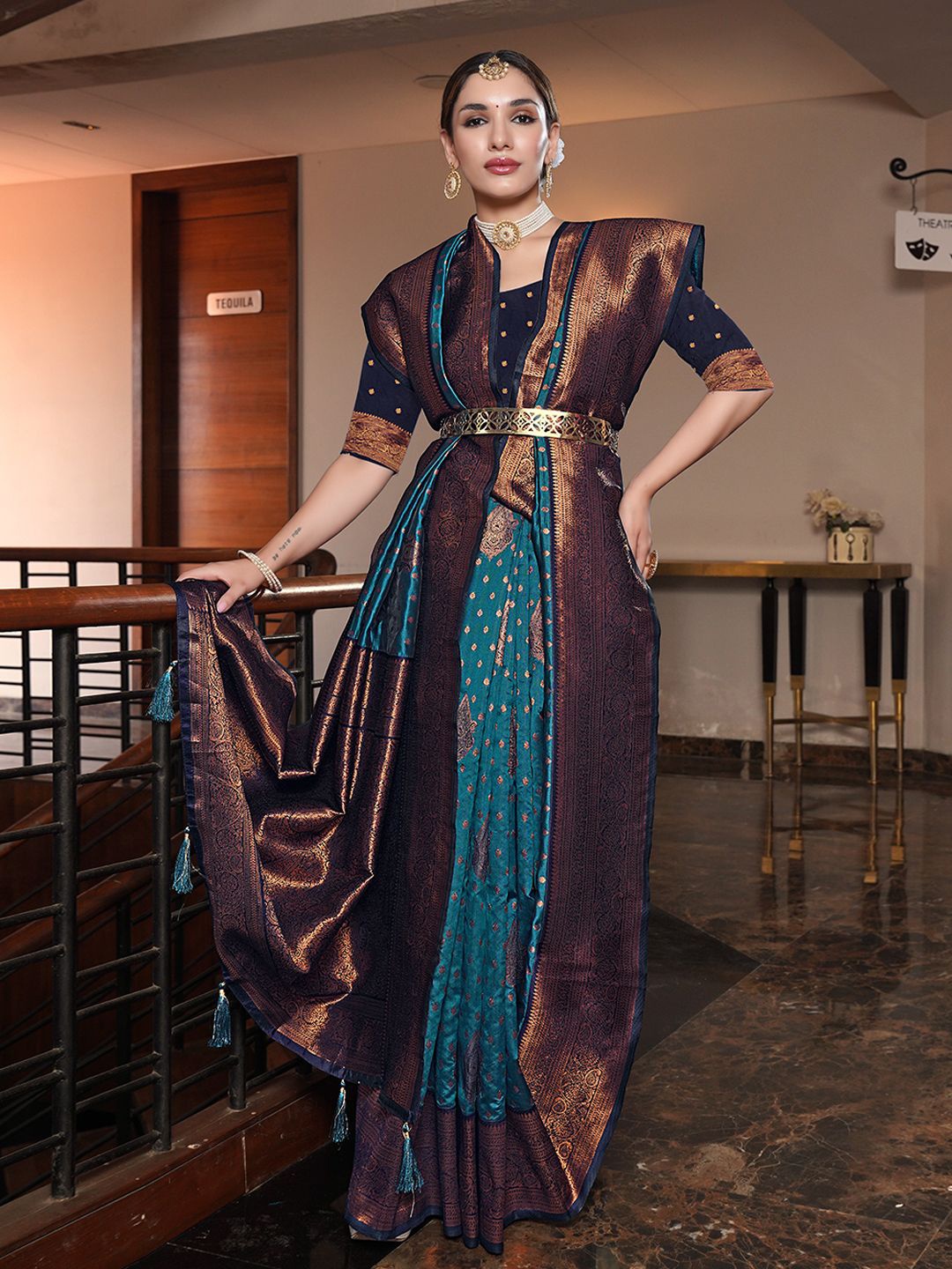 

JUST FASHION Ethnic Motifs Woven Designed Zari Banarasi Saree, Blue