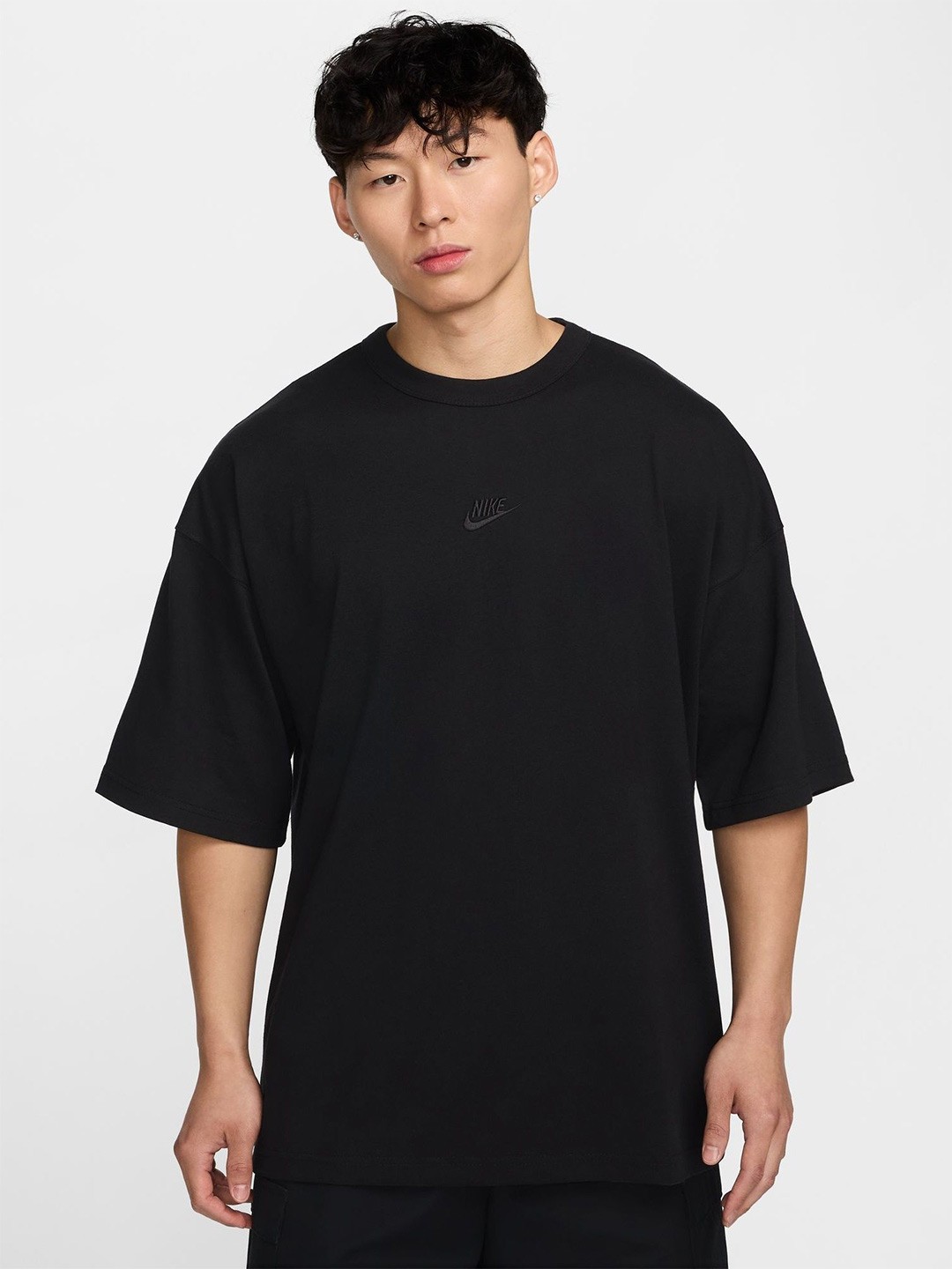 

Nike Sportswear Premium Essentials Men's Oversized T-Shirt, Black