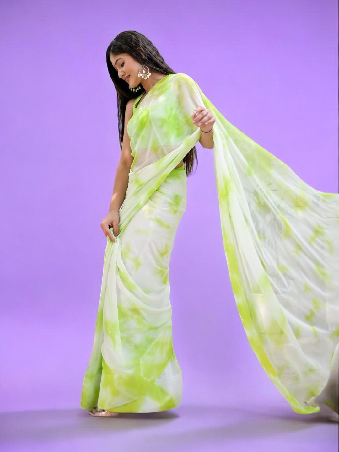 

Vastrasky Global Tie and Dye Organza Saree, Green