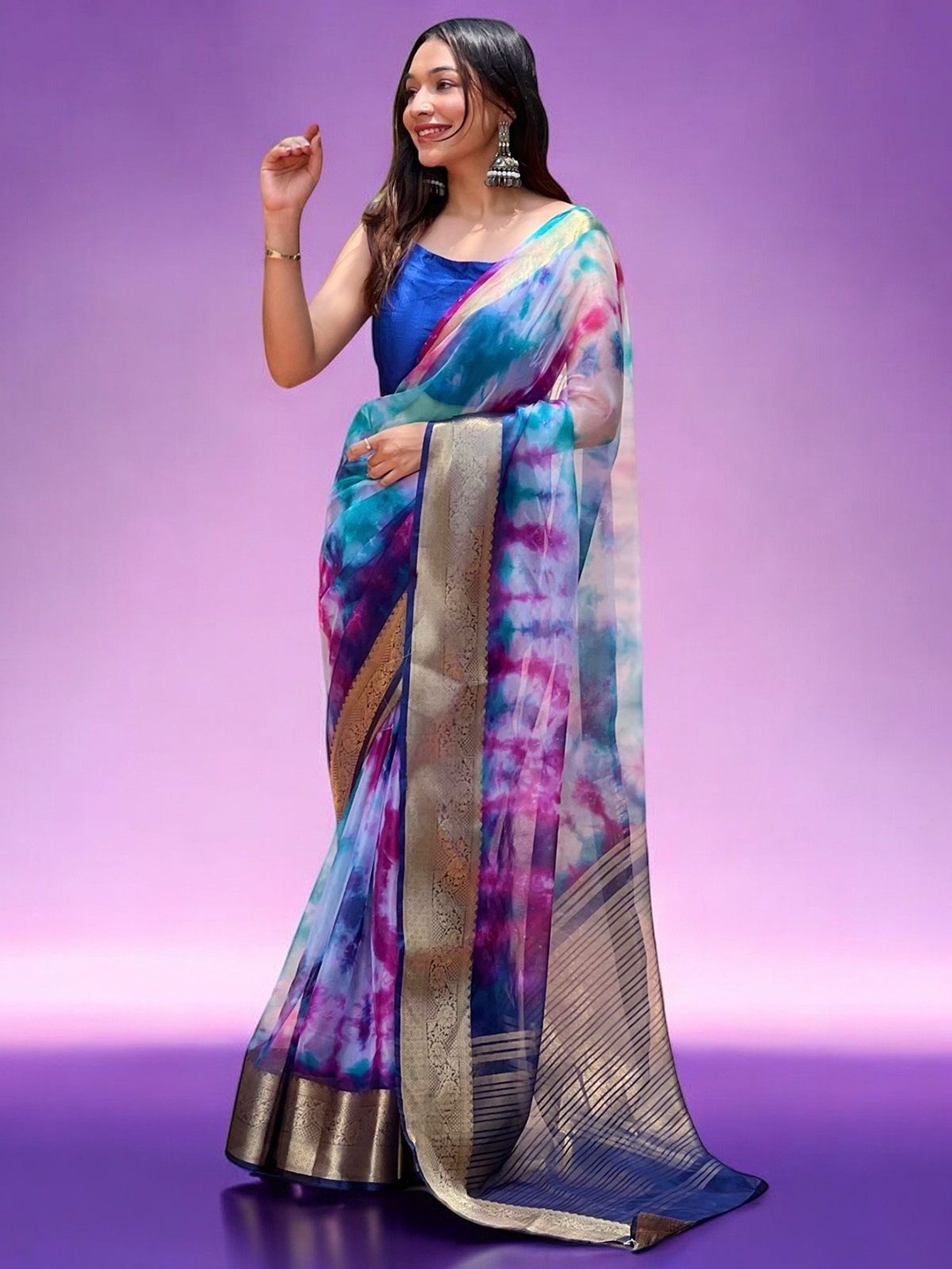 

Vastrasky Global Tie and Dye Zari Organza Saree, Blue