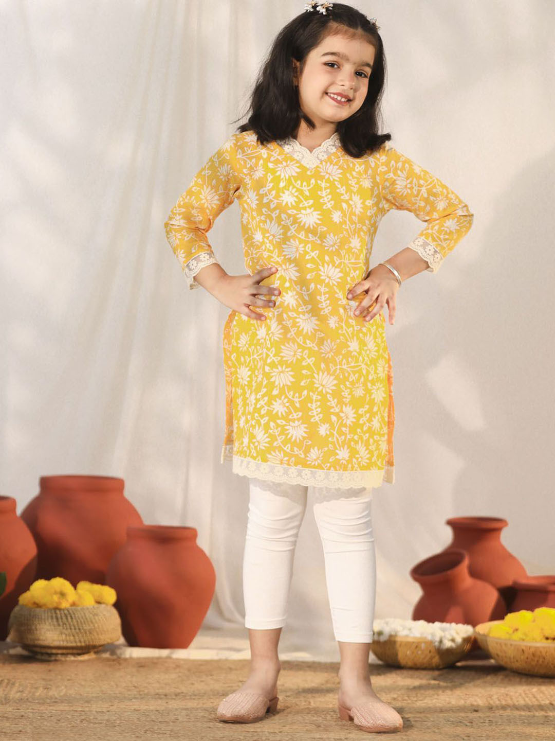 

VASTRAMAY Girls Floral Printed Pure Cotton Straight Kurta With Leggings, Yellow